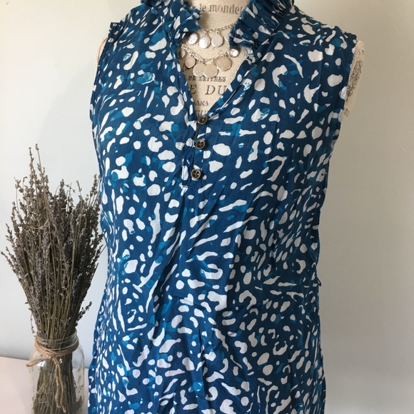 Merona Tops - Merona Blue and White Short sleeve shirt